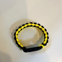パラコード　ブレスレット　バックル　イエロー/ブラック　新品の画像