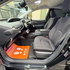 トヨタ プリウス ZVW50距離12万です 車検8年10月までコミコミ値段の画像