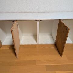 大理石風カラーボックス扉付の画像