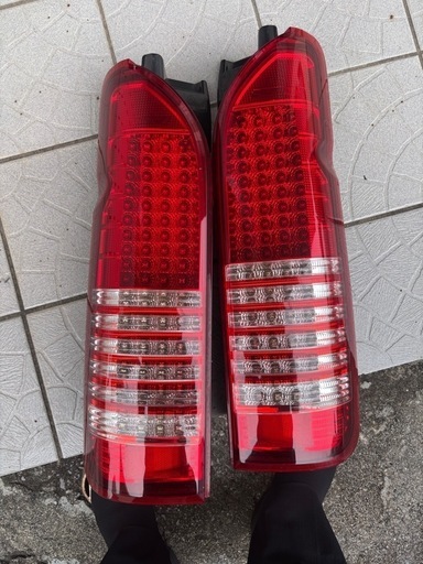 ハイエース　200系LEDテールランプ