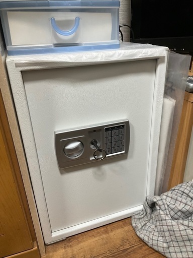 テンキー式電子金庫
