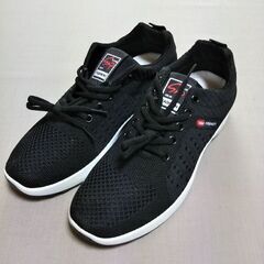 スポーツシューズ