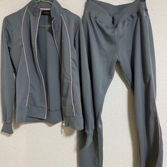 ジャージ上下セット（グレー
）