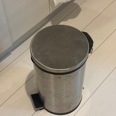 値下げ交渉可！　机　テーブル　ガラス　ゴミ箱　IKEA