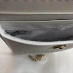 CHANEL♥ シャネル♥ノベルティ♥スマホポーチ♥ゴールドチェーン付♥ショルダー♥ ポーチ♥只今♦CHANEL♦商品サービス品。♥付きの画像
