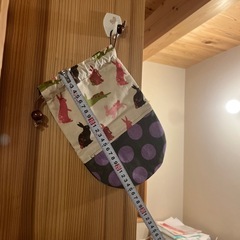 リバーシブルのパッチワークの巾着