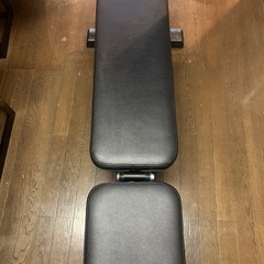 リーディングエッジのトレーニングベンチ
