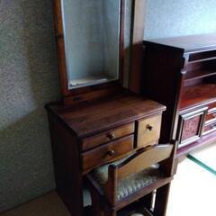 昭和レトロなドレッサーの画像