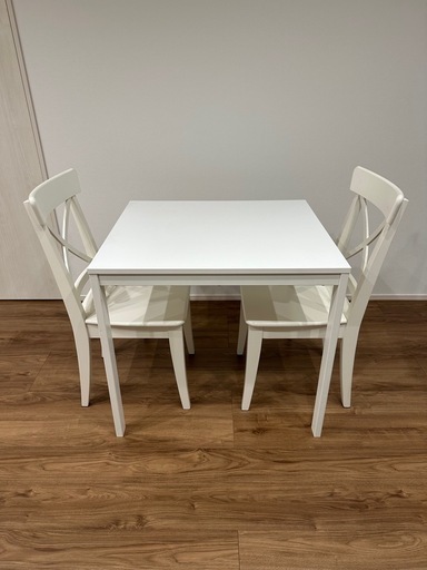 【IKEA：ダイニングテーブル✖️イス2脚セット】