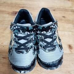 adidas 靴 18.5cm