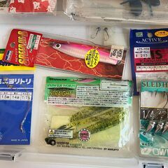 バス釣り　ワーム、ルアー フック 釣り具 まとめ売りの画像