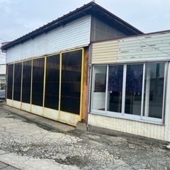 天童市中里　貸しガレージ　駐車場　５０００円より
