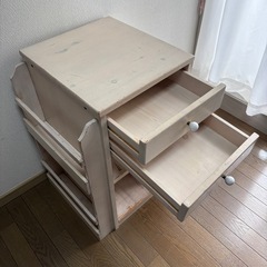 もうすぐ掲載終了します　ヴィンテージ調　サイドチェストの画像