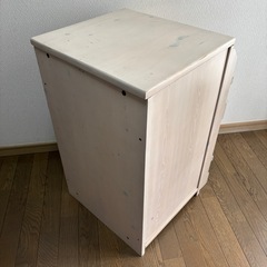 もうすぐ掲載終了します　ヴィンテージ調　サイドチェストの画像