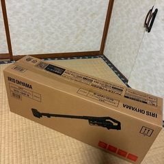IRIS OHYAMA充電式サイクロンスティッククリーナーSCD...