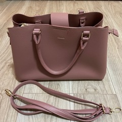 ピンクショルダーバッグ