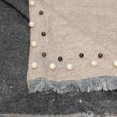 【値下げしました】【未使用】ストール　ウール20％　パールビーズの画像