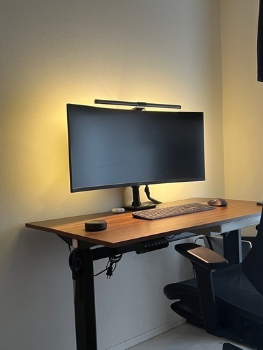 PCモニター、モニターライト、キーボード、マウス一式