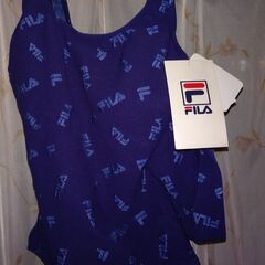 ■取引中■FILAの水泳帽付きワンピース水着／新品・１１号