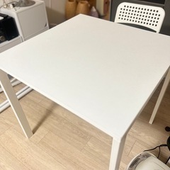イケヤテーブル椅子