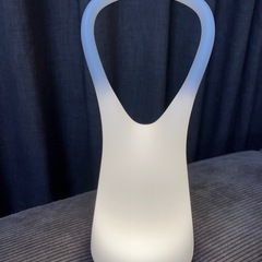ニトリ　ホルンライト　授乳ライトの画像