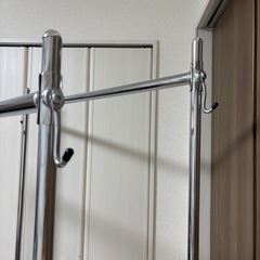 ハンガーラックの画像