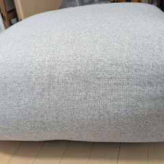 UNICO LOWEY　オットマンの画像