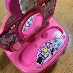 キティ　おもちゃ　ピアノ　キッチン　ドレッサーの画像