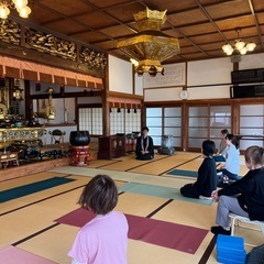 称覚寺　本堂ヨガの画像