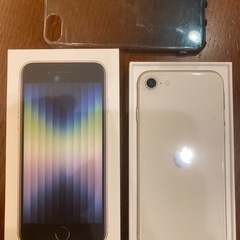 【美品】iPhone SE3 第3世代 64GB スターライト SIMフリー 箱付きの画像