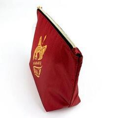 ツイステッドワンダーランド サテンポーチ スカラビアの画像