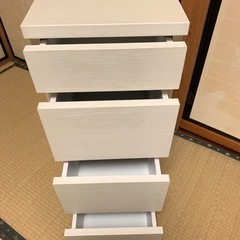 木製4段チェストおしゃれ　半額
の画像
