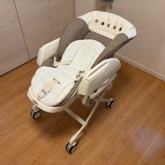 電動バウンサー Combi ネムリラAT