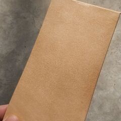 【ハンドメイド】飴色に育つヌメ革のヘソクリ袋(革封筒)の画像