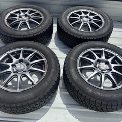 中古スタッドレス4本セット195／65／15トヨタボクシー
