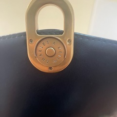 CHARLES & KEITH ストーンエンベリッシュド ハンドルバッグの画像