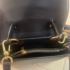 CHARLES & KEITH ストーンエンベリッシュド ハンドルバッグの画像