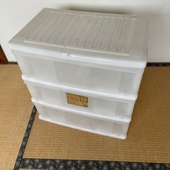 3段クローゼット