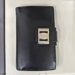 値下げ交渉応じます‼️フェラガモの財布