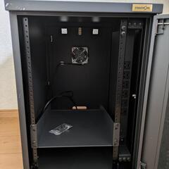 ステルスワン　サーバーラックの画像