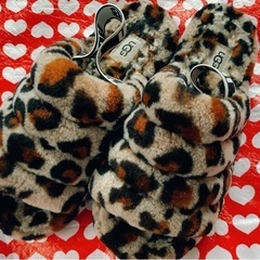 UGG FLUFF YEAH SLIDE 24.5cm サンダルヒョウ柄レオパードの画像