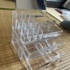 おしゃれなクリア化粧小物入れ   ミラー付きの画像