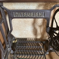 足踏みミシン　ミシン　アンティーク　骨董品の画像