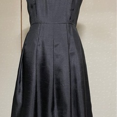 美品💓ブラック ノースリーブ ワンピース  ９AR 　サテン風　...