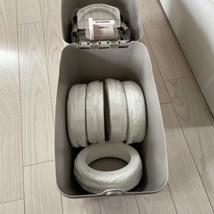 Apricaおむつポットとカセット5個パックの画像