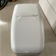 Apricaおむつポットとカセット5個パックの画像
