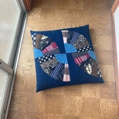 手作り座布団5枚（高級品）の画像