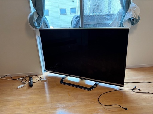 （受付終了）テレビ（60インチ）・テレビ台セット