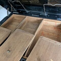 決まりました！アンティークの金庫の画像