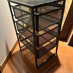 金属製キャビネット
